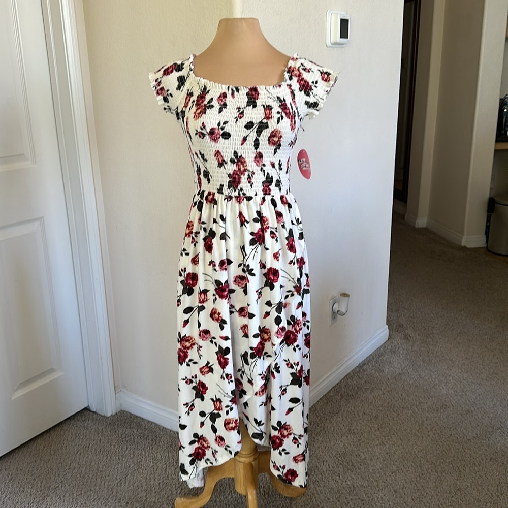 Maternity Floral Smocked Midi Dress Stretch Small NWT can be worn after